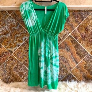 Style biz green white tie dye v-neck pull over spring summer dress size small